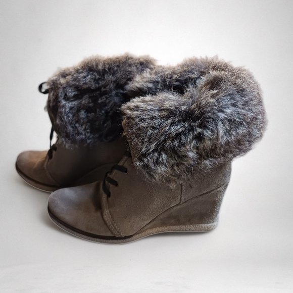 *5/35* Pegabo Tan Suede Faux Fur Trimmed Lace Up Winter Boots  Size 6.5 - Picture 6 of 16
